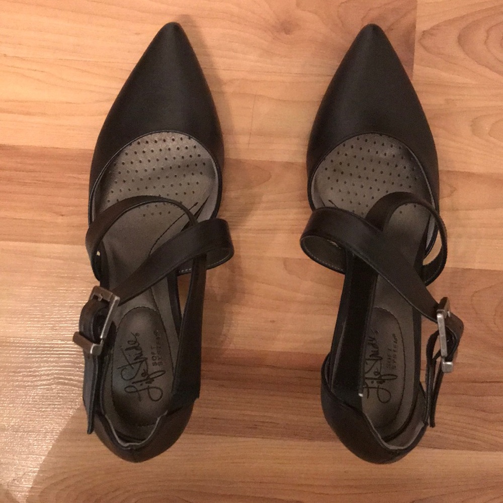 New Life stride Black shoes size 8